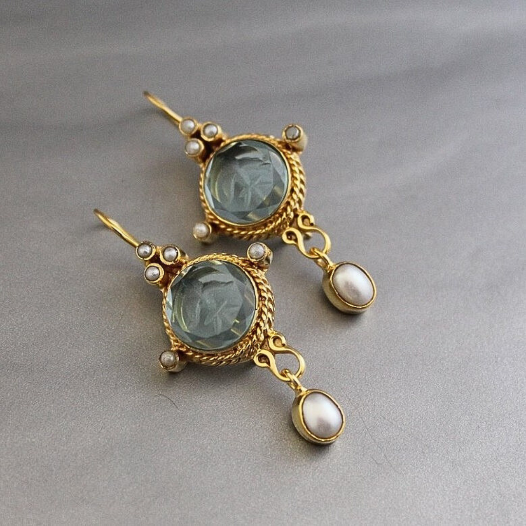 Vintage Elegant Green Pearl Earrings