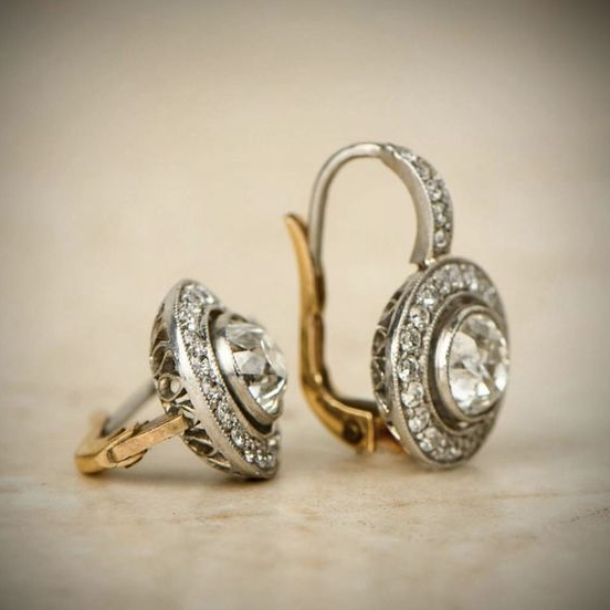 Timeless Silver Earrings with Sparkling Zirconia