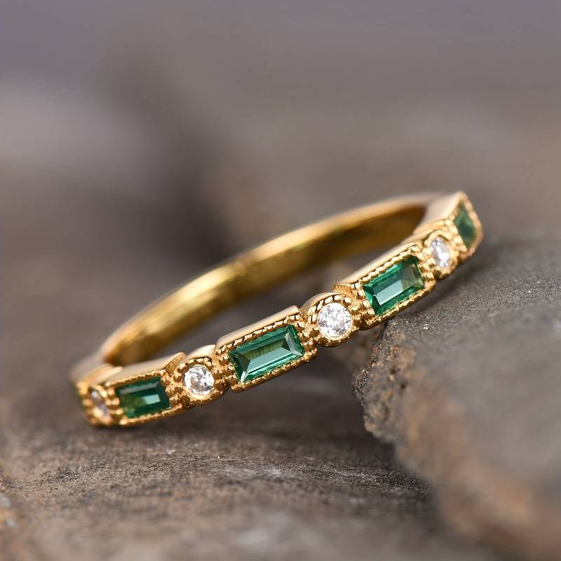 Exclusive Vintage Gold Ring with Green Zircon Gem