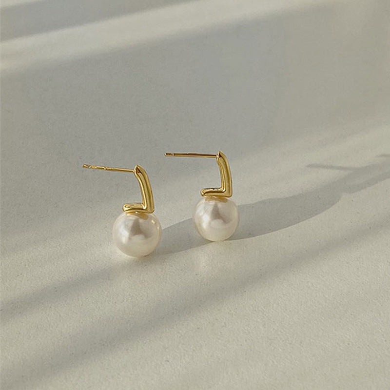Classic Pearl Drop Earrings