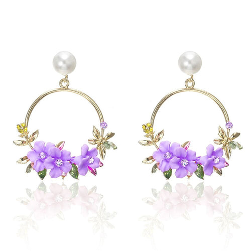 Elegant Gold Flower and Pearl Earrings