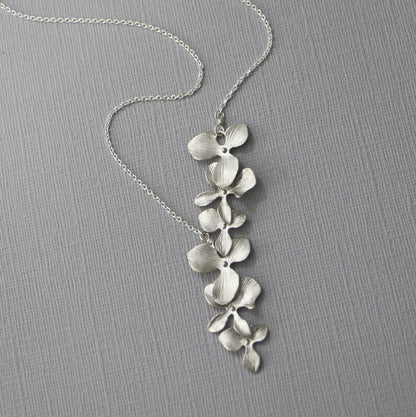 Teddy - Vintage Floral Silver Necklace