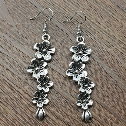 Vintage Daisy Drop Earrings