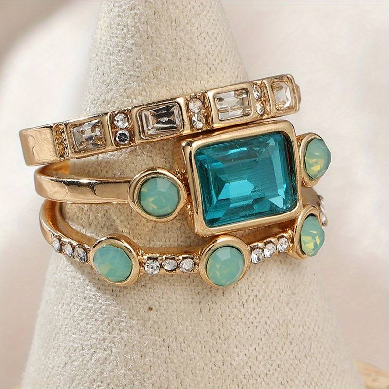 Vintage Elegance Blue Crystal Ring